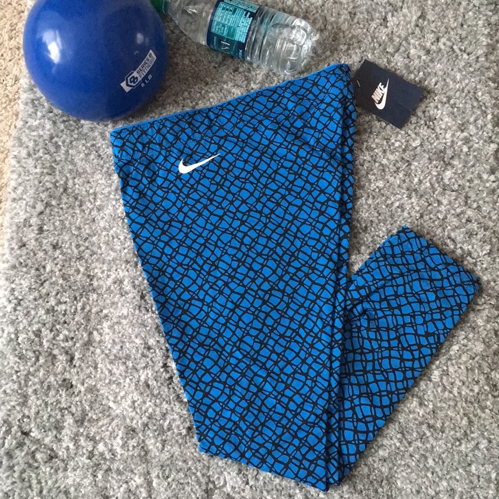 Last  Pair!  Sz XS Crop leggings - Picture 4 of 4